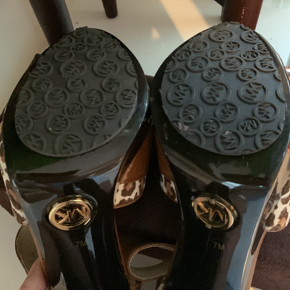 Michael Kors Beverly Calf hair animal Print Sandals - Picture 12 of 12